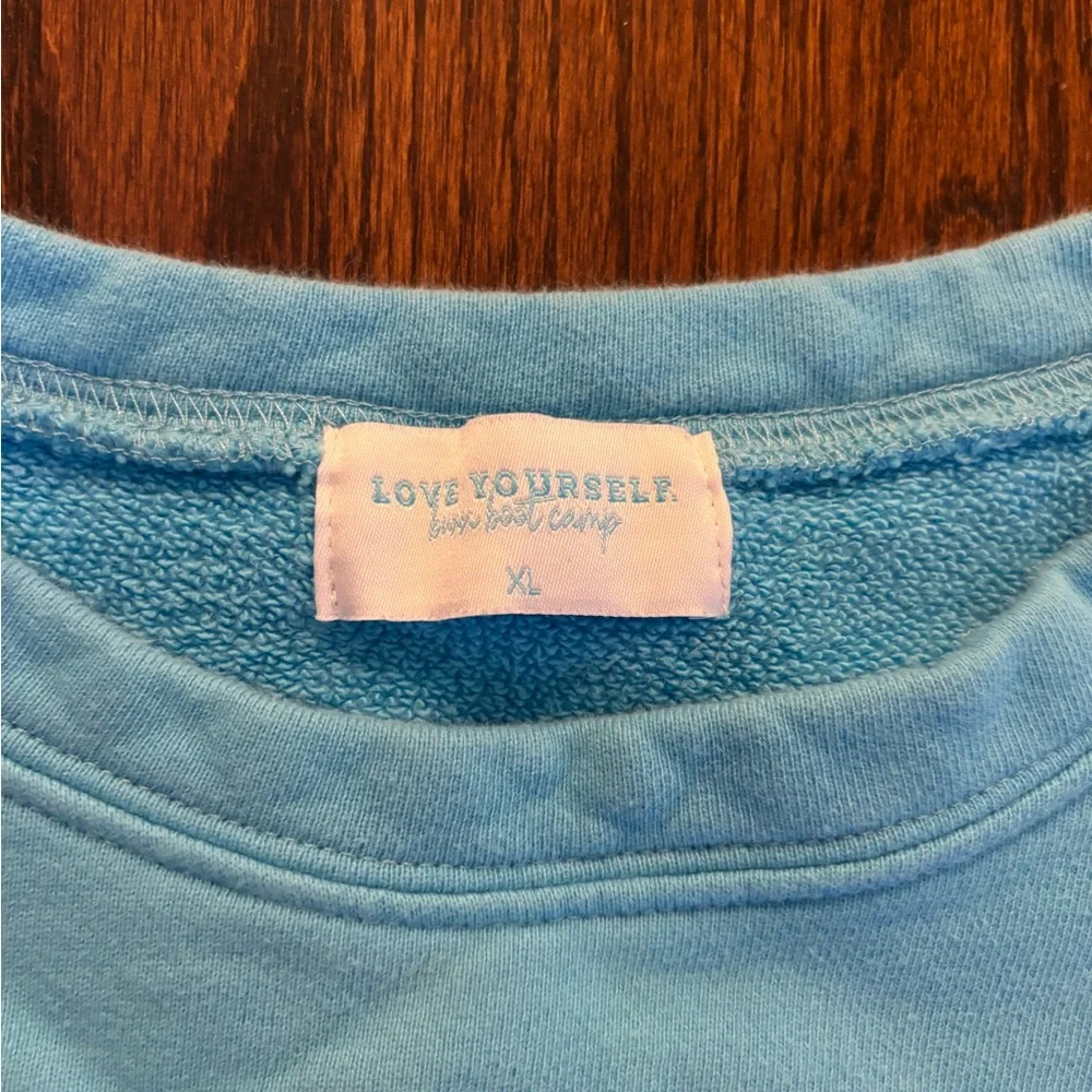 Smiley Crop Crewneck - Picture 2 of 3